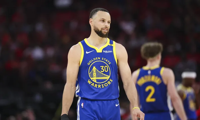 NBA直播-防守传奇的新定义：科尔眼中的德雷蒙德·格林